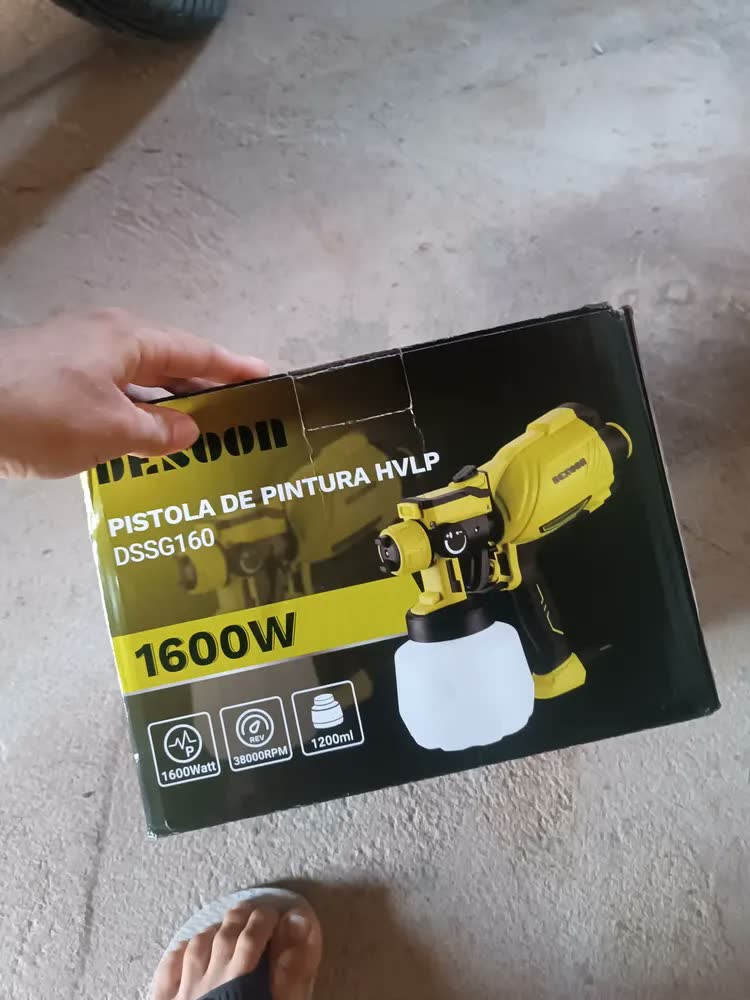 foto de Pistola De Pintura Elétrica 1600w Motor De Cobre Puro Profissional Pulverizador 1200ml 38000rpm Com 4 Bicos De Cobre 220v Desoon