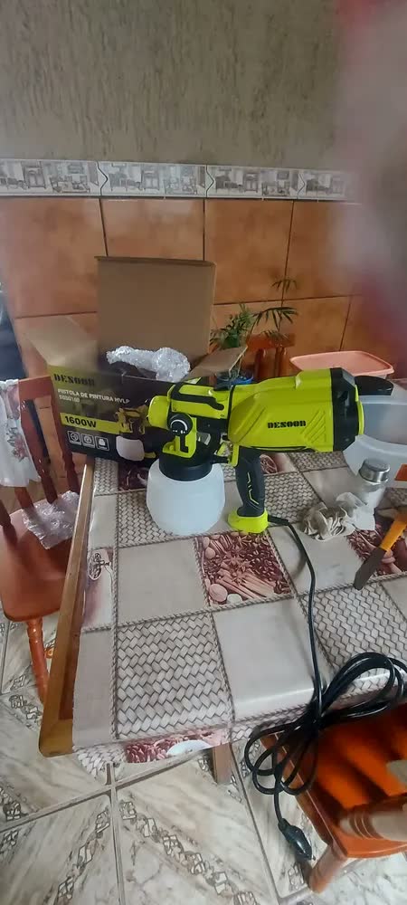foto de Pistola De Pintura 1600w Real Profissional Pulverizador 1200ml 38000rpm 3 Regulacoes De Spray Com 4 Bicos Cobre E Acessórios 220v Desoon