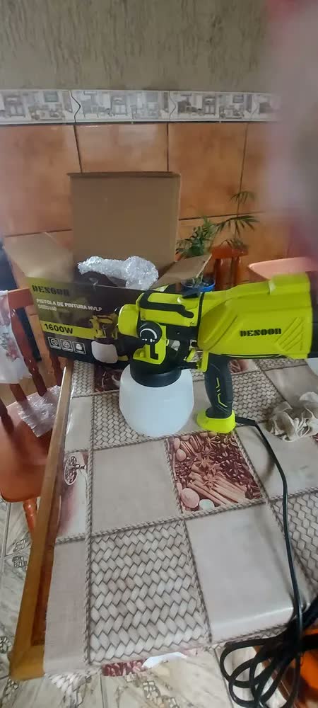 foto de Pistola De Pintura 1600w Real Profissional Pulverizador 1200ml 38000rpm 3 Regulacoes De Spray Com 4 Bicos Cobre E Acessórios 220v Desoon