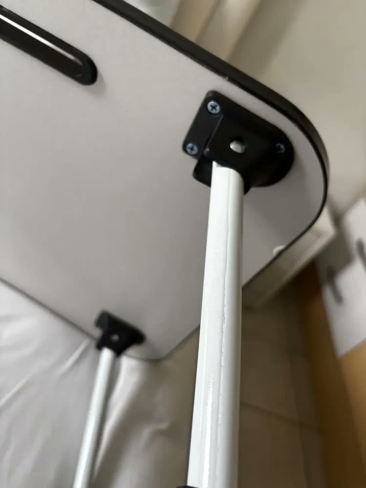 foto de Mesa Para Notebook Dobrável Portátil MDF 60x40cm Home Office Para Cama Sofá Estudo Suporte Refeição Madeira Compacta