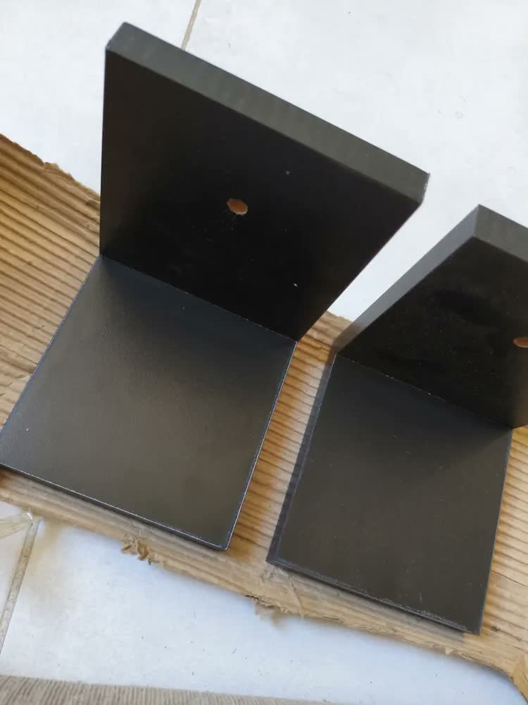 foto de Kit 2 Prateleiras Suspensa Flutuante U Para Parede Madeira 60cm Livros Organização Sala Quarto Preto
