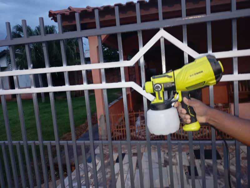 foto de Pistola De Pintura 1600w Motor De Cobre Puro 1200ml Elétrica Profissional Pulverizador 38000rpm Com 4 Bicos De Cobre 127v Desoon