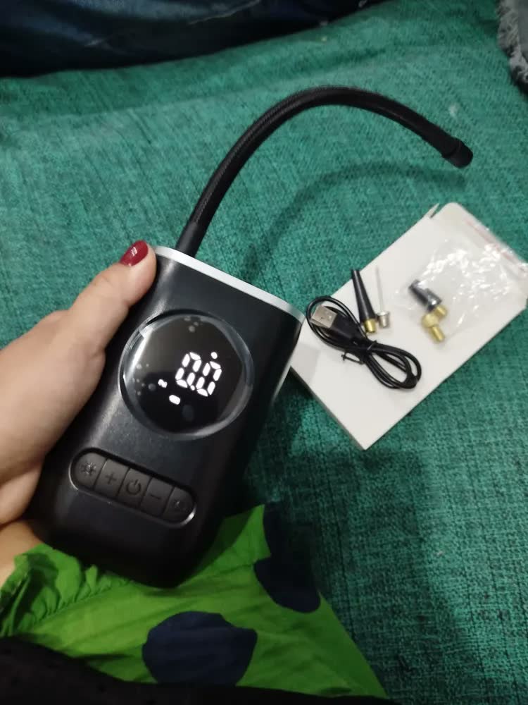foto de Compressor de Ar Digital Portátil Newdragon Para Encher Pneu de Carro e Moto
