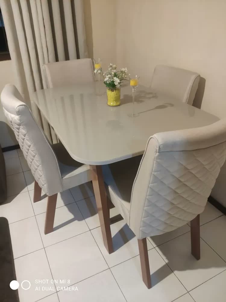 foto de Sala De Jantar 130x90 Mavie Vidro Off 4 Cadeiras Bom Pastor Off-white Naturale Linho Off