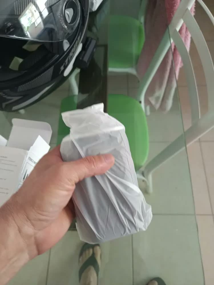 foto de Mini Compressor De Ar Digital Portátil Para Pneus Recarregável Com Lanterna Carro Moto Bolas