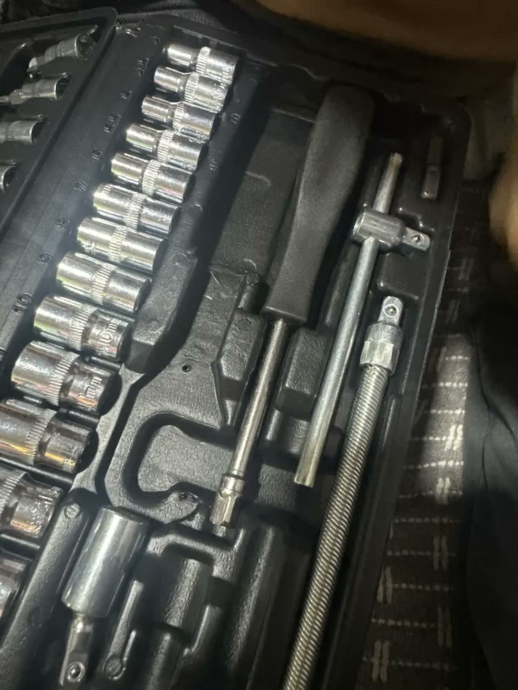 foto de Kit Chaves Ferramentas Jogo Fenda Philips Catraca Soquete Allen 46 Peças Com Maleta Completa Manual Ideal Mecânico Manutenção Casa Carro Profissional Resistente Portátil Compacto Quicko Vermelho