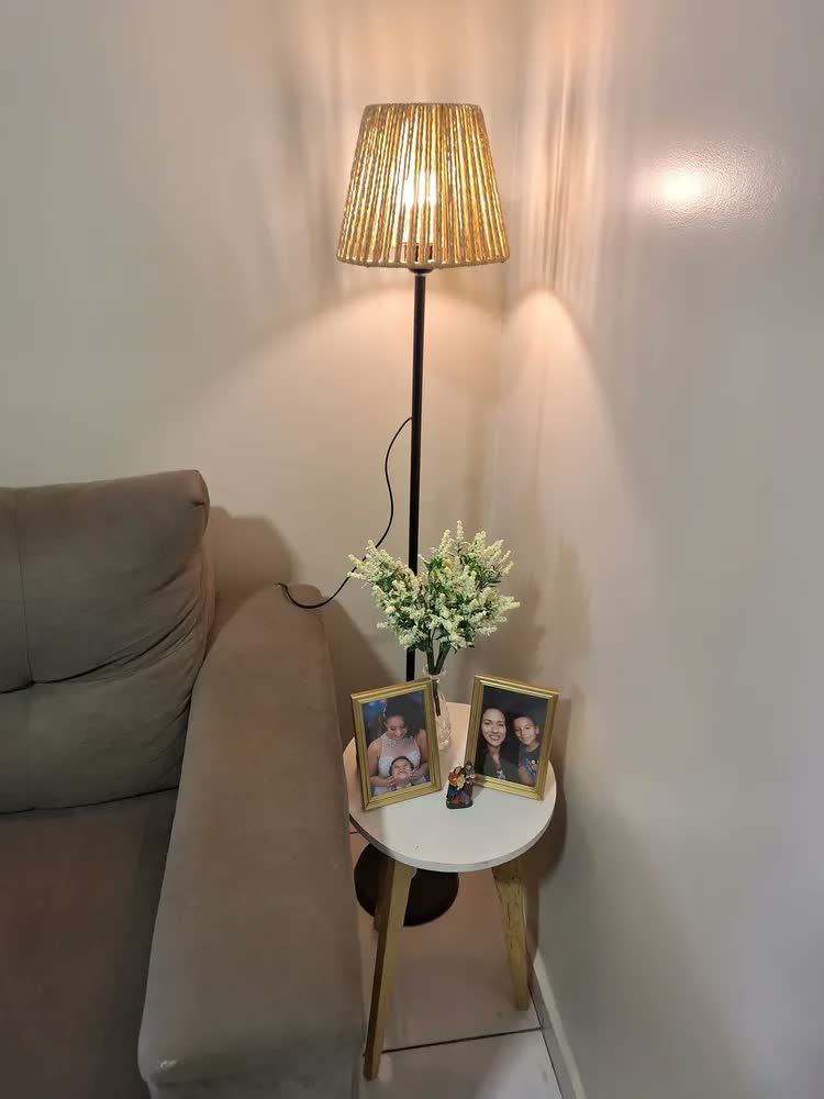 foto de Luminária Abajur Chão Moderna Decorativa Para Quarto Sala Marrom-claro Preto