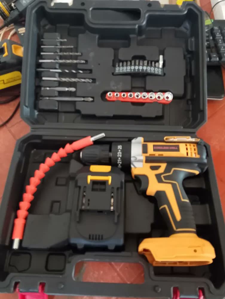 foto de Furadeira Parafusadeira 48v Com 2 Baterias Recarregáveis Maleta Mandril 10mm Torque 32n.m 0-400/0-1400 Rpm Velocidade... Amarelo