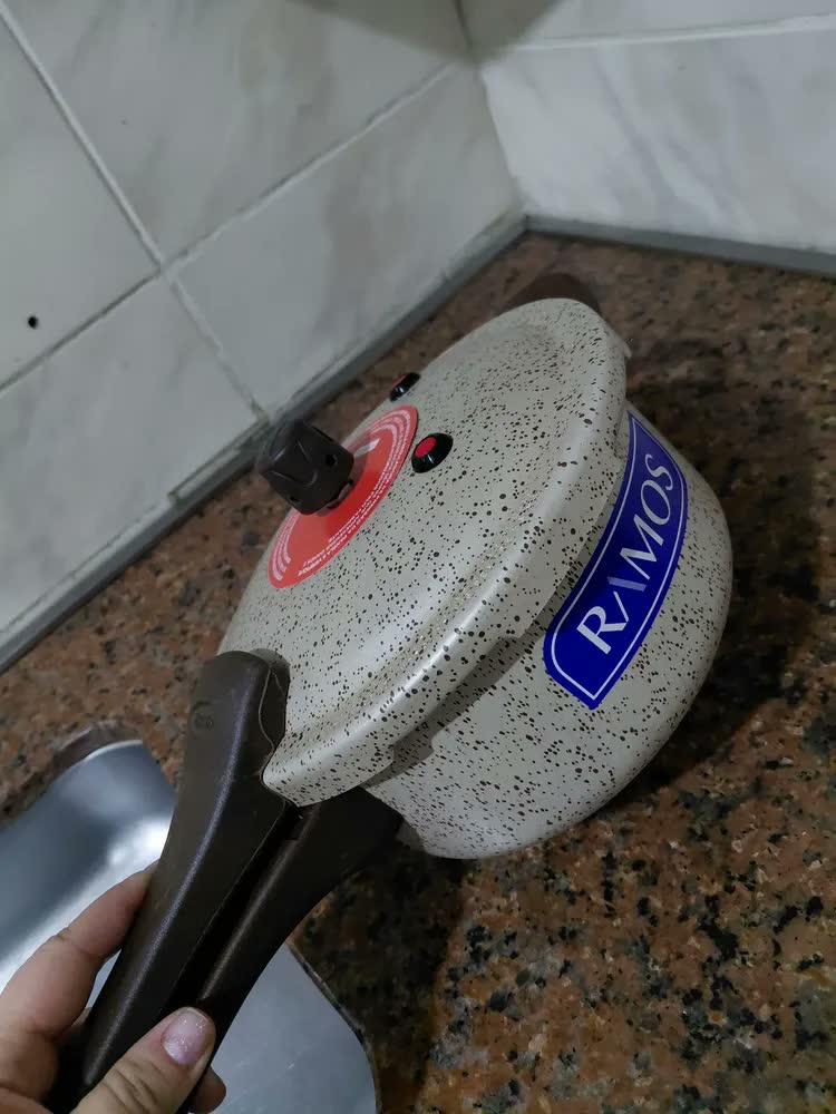 foto de Panela De Pressão Ramos Smartpress Baby 3 Litros Marfim
