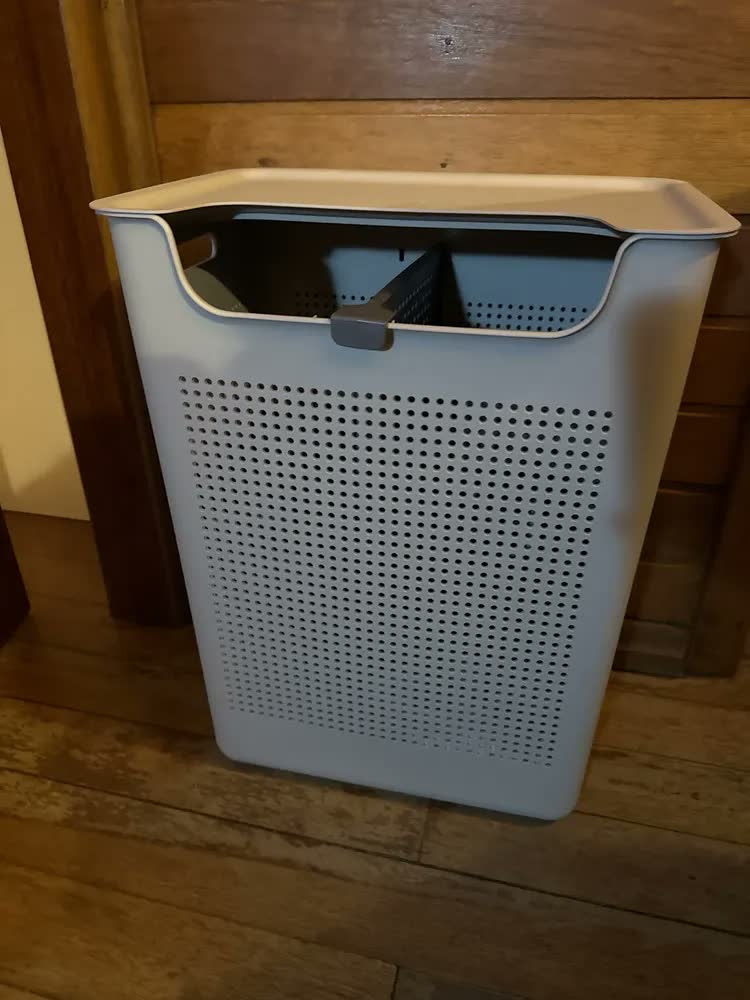 foto de Cesto Roupa Duplo Compartimento 50l Divisória Lavanderia Ou Branco