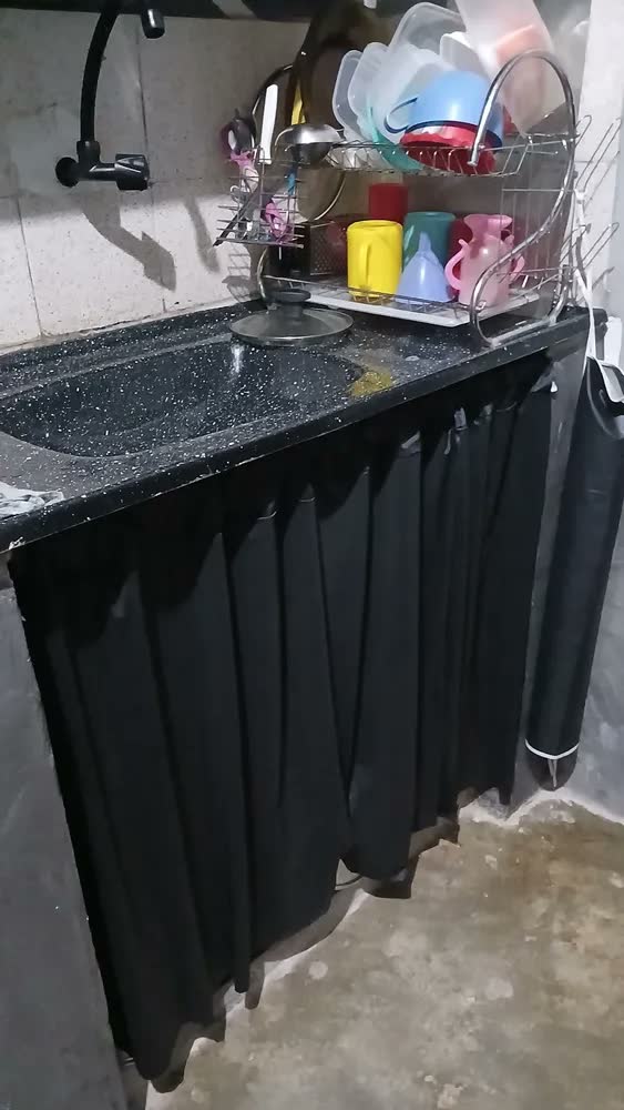 foto de Cortina Para Pia De Cozinha Balcão Blackout Lisa 1,40x80cm Preto