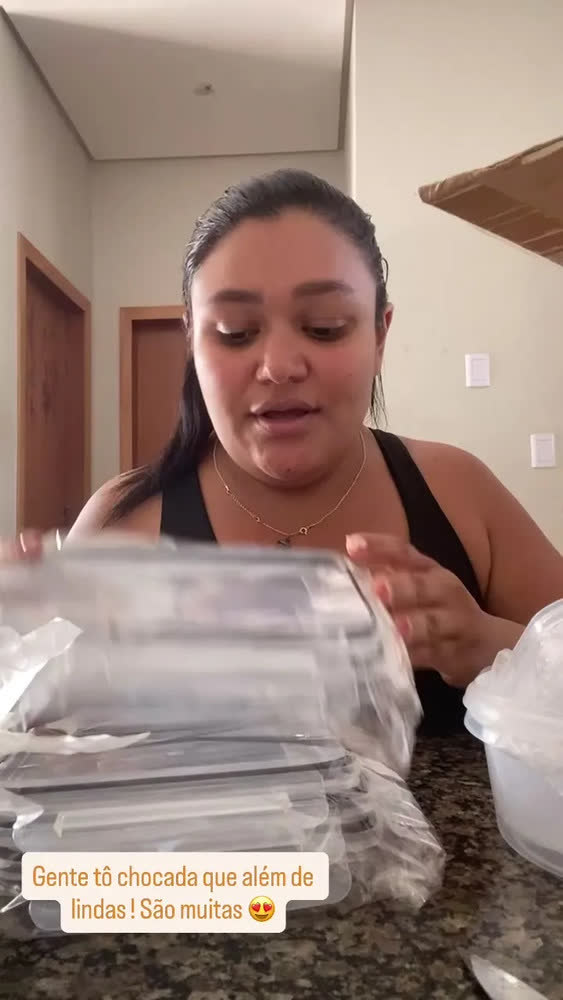 foto de Kit 12 Potes Herméticos Dapon Em Plástico Com Trava Incolor Transparente
