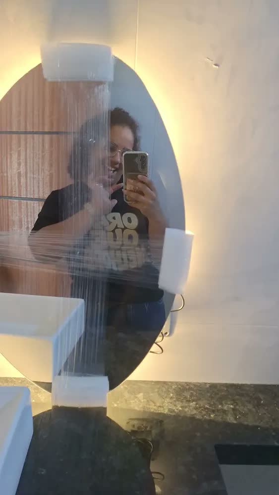 foto de Espelho Organico Led Quente 60cm Lapidado E Polido 3mm Eva Reforçado + Fonte Bivolt E Kit Instalação Mf935