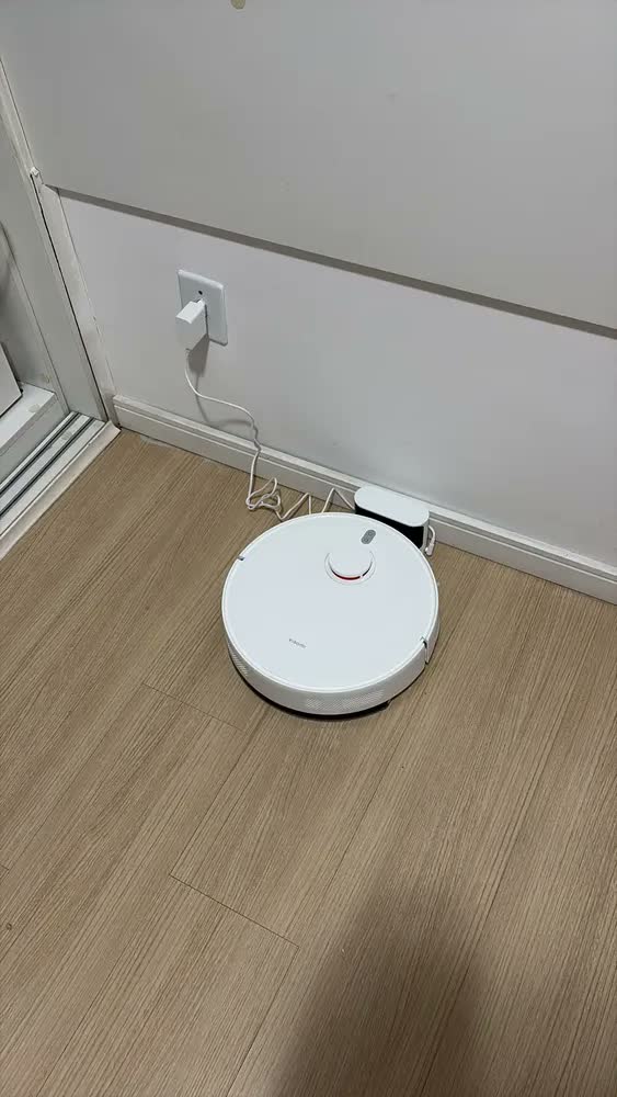 foto de Robô Aspirador Xiaomi S40c 5000pa Wifi Passa Pano Automático