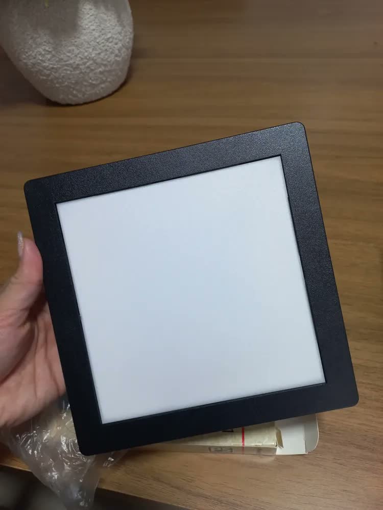 foto de Plafon Led Quadrado Sobrepor Estrutura Preta Bivolt 110v/220v Painel Luminária Com Driver 18w Slim 20x20 Teto Quarto Sala Cozinha Corredor Escritório Forro Gesso Pvc Madeira Vmd Homecenter
