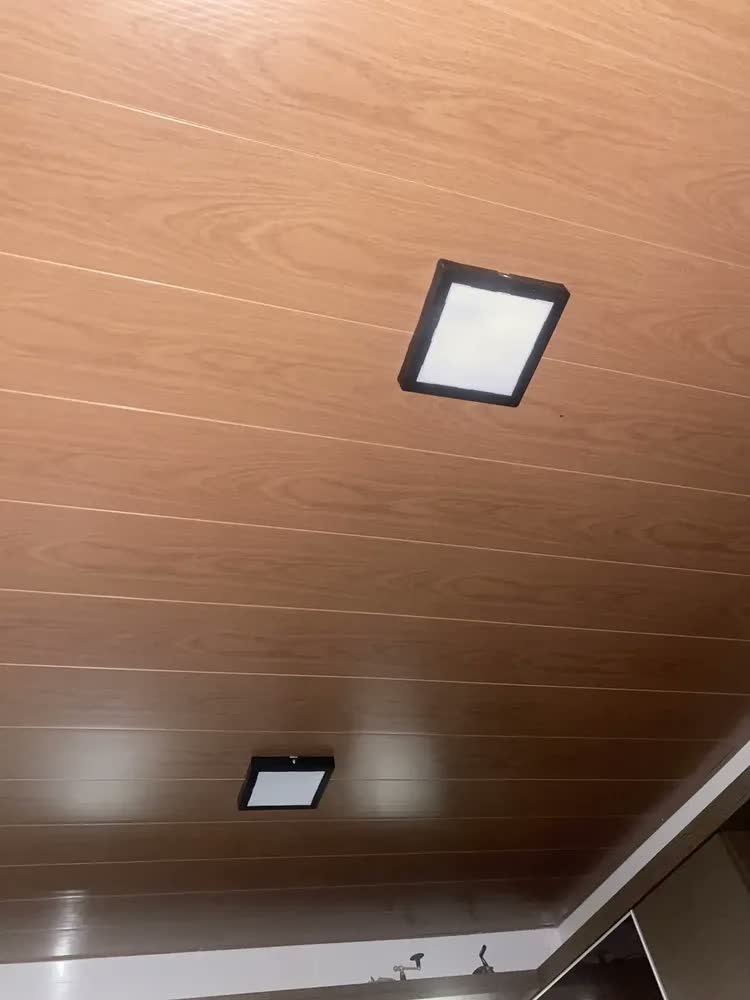 foto de Plafon Led Quadrado Sobrepor Estrutura Preta Bivolt 110v/220v Painel Luminária Com Driver 18w Slim 20x20 Teto Quarto Sala Cozinha Corredor Escritório Forro Gesso Pvc Madeira Vmd Homecenter