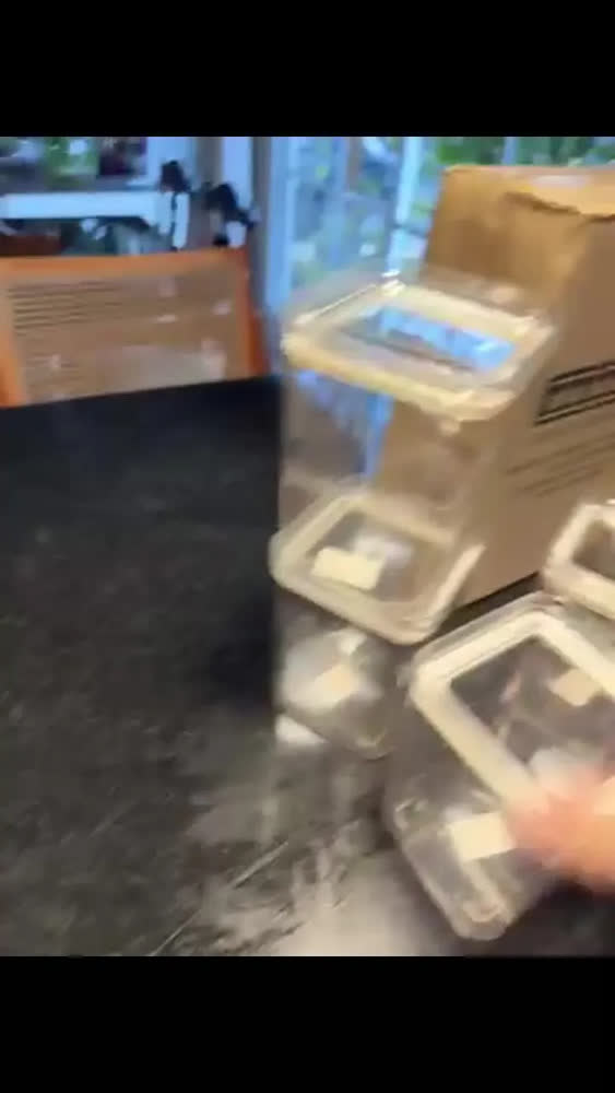 foto de Kit 4 Potes Hermético 1 Litro - Bpa Free Organizador Com Tampa Para Alimentos, Empilhável, Organizadores Para Armário E Cozinha, Mantimentos