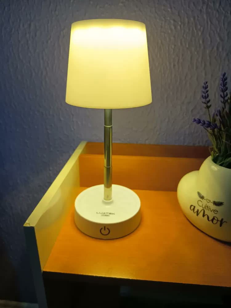 foto de Abajur De Mesa Touch Luminária Led Recarregável Luz Aconchegante Para Quarto Sala Decoração Leitura Estudo Escritório Sem Fio Cúpula Altura Ajustável Lâmpada Amarela Cabeceira Moderna Bivolt Art Light