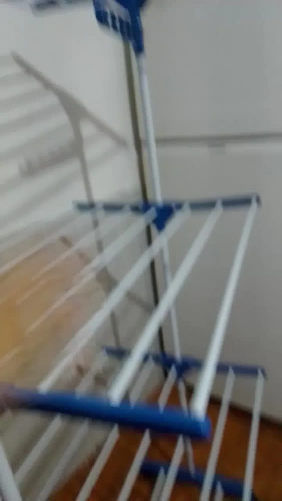 foto de Varal De Chão Grande 3 Andares Retrátil Dobrável Com Rodinhas Roupas Lavanderia Compacto Portátil Cor Preto MARCA: KEY PAPER