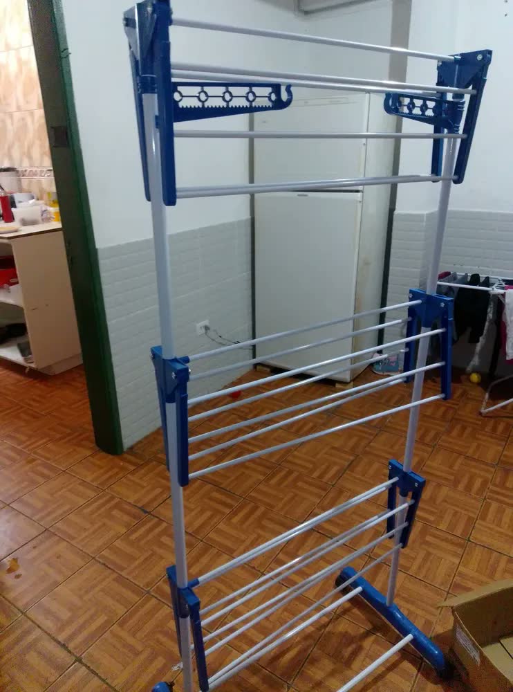 foto de Varal De Chão Grande 3 Andares Retrátil Dobrável Com Rodinhas Roupas Lavanderia Compacto Portátil Cor Preto MARCA: KEY PAPER