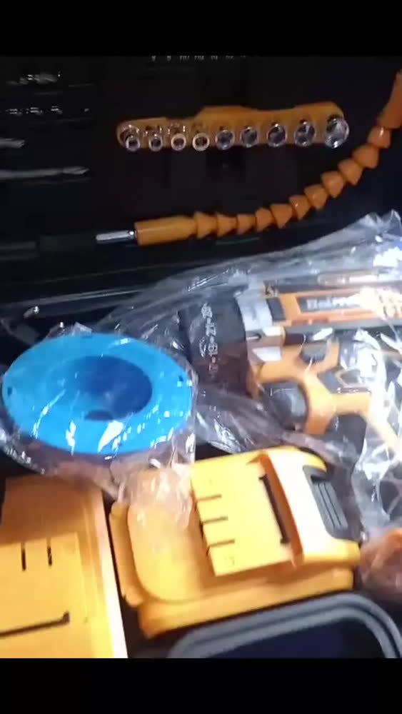 foto de Parafusadeira E Furadeira De Impacto 21v A Bateria Belffe Amarelo/preto 50 Hz/60 Hz