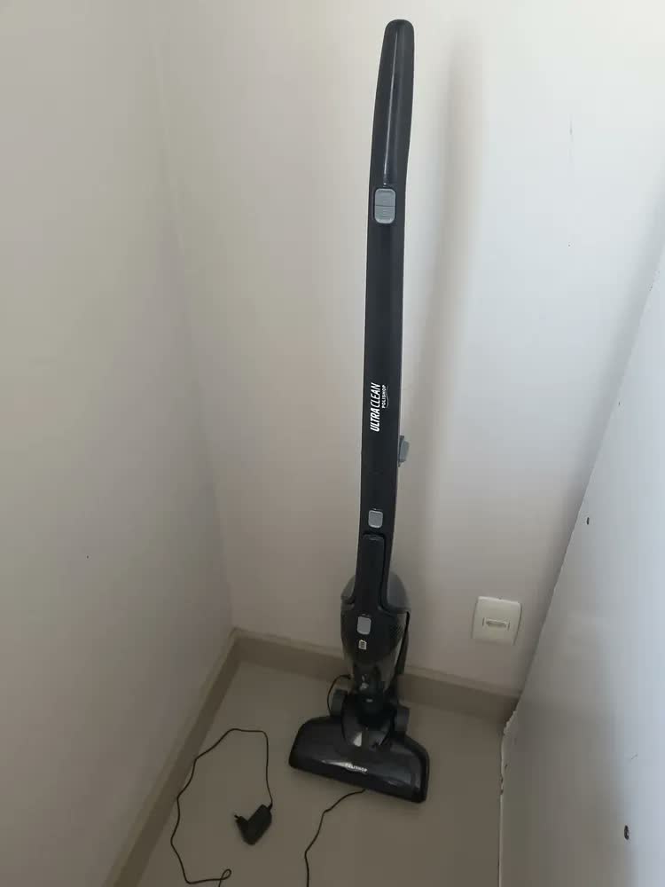 foto de Aspirador De Pó Vertical Sem Fio 2 Em 1 Ultra Clean Polishop Cor Preto