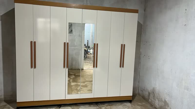 foto de Guarda-roupa Casal Odisseia 8 Portas 4 Gavetas Com Espelho C Bege