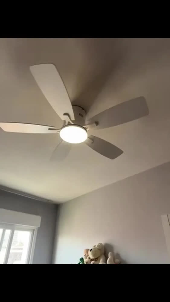 foto de Ventilador de Teto Silencioso com Luz LED, Controle Remoto, 107 cm, 8 Velocidades, Tieesa