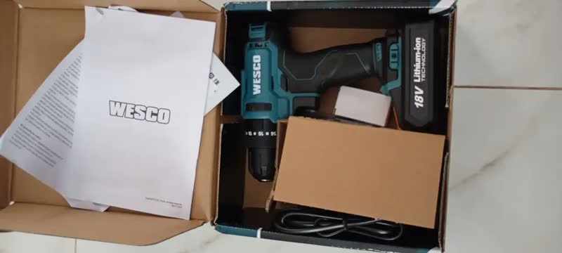 foto de Parafusadeira Furadeira Impacto 18v Wesco Bateria Ws2399.1