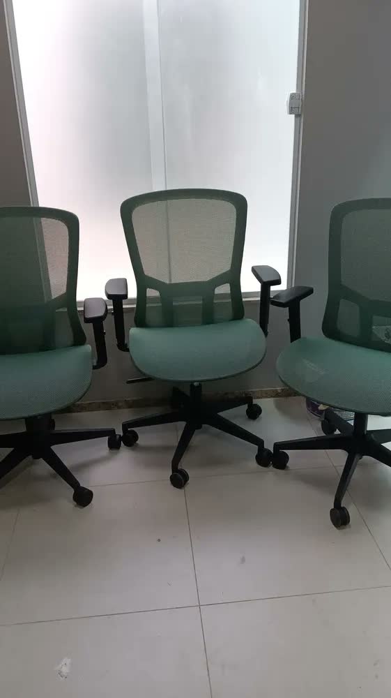 foto de Cadeira Escritório Ergonômica Stoel Auris Confortável Mesh Cinza Mesh