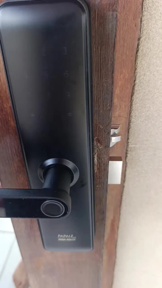 foto de Fechadura Eletrônica Papaiz Fit Lock Preta | Senha Biometria Digital Chave
