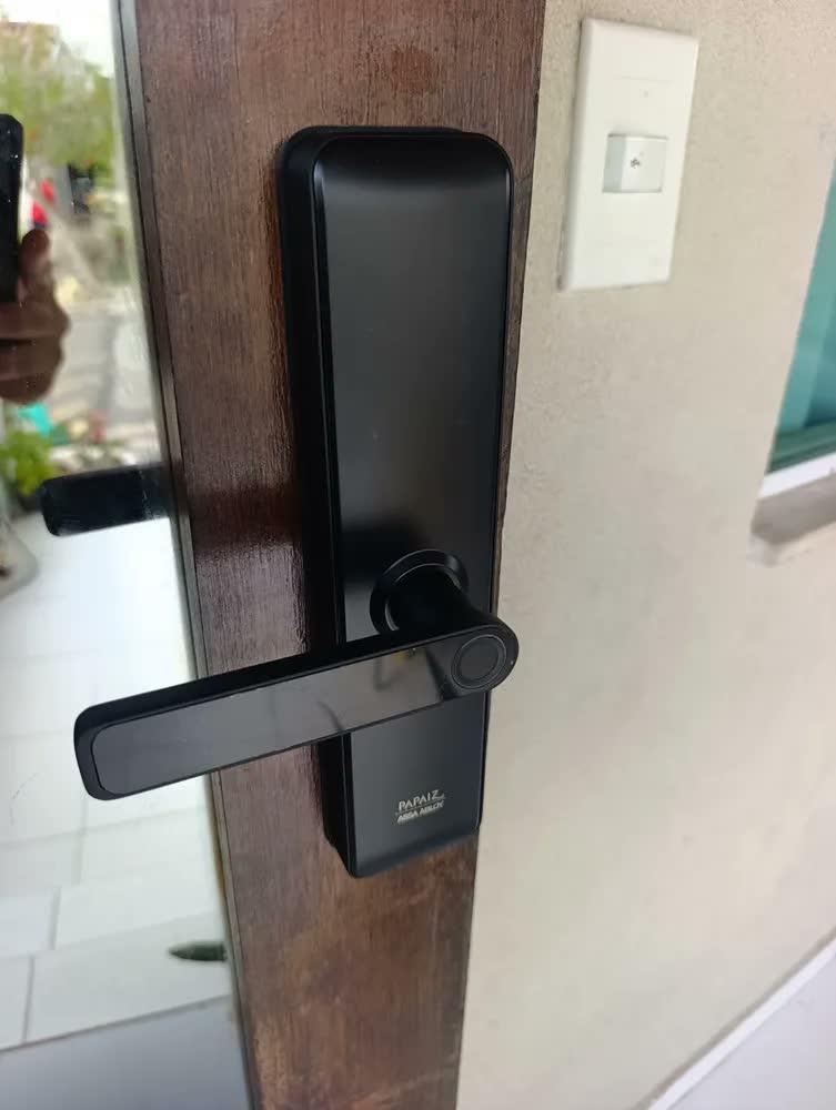 foto de Fechadura Eletrônica Papaiz Fit Lock Preta | Senha Biometria Digital Chave