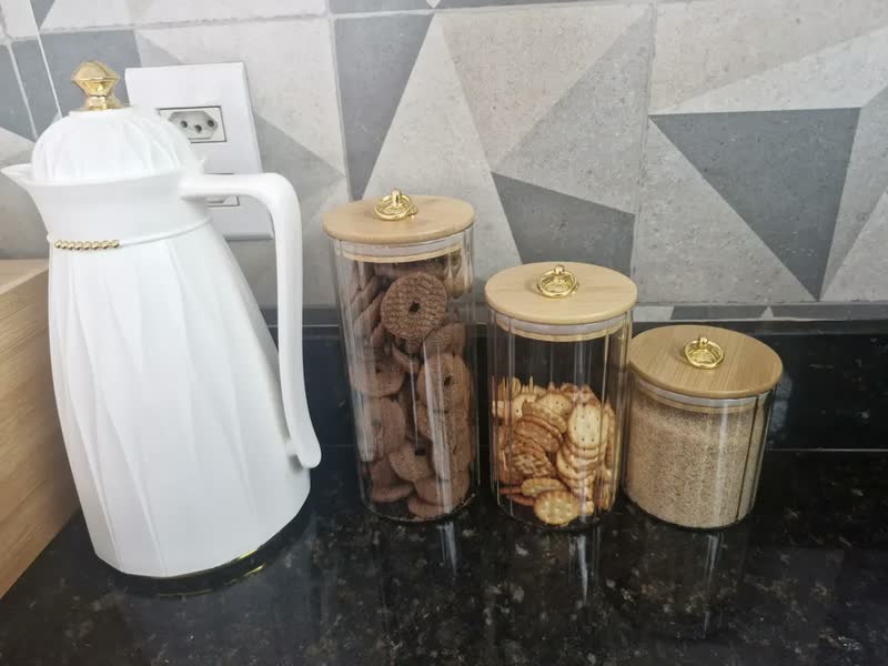 foto de Kit 3 Potes Herméticos De Vidro Canelado Tampa De Bambu