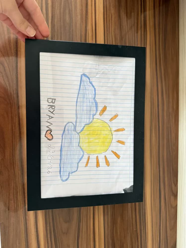 foto de Quadro Desenhos Infantil para Pendurar Parede Aço A4 Horizontal Vertical Cor Preto