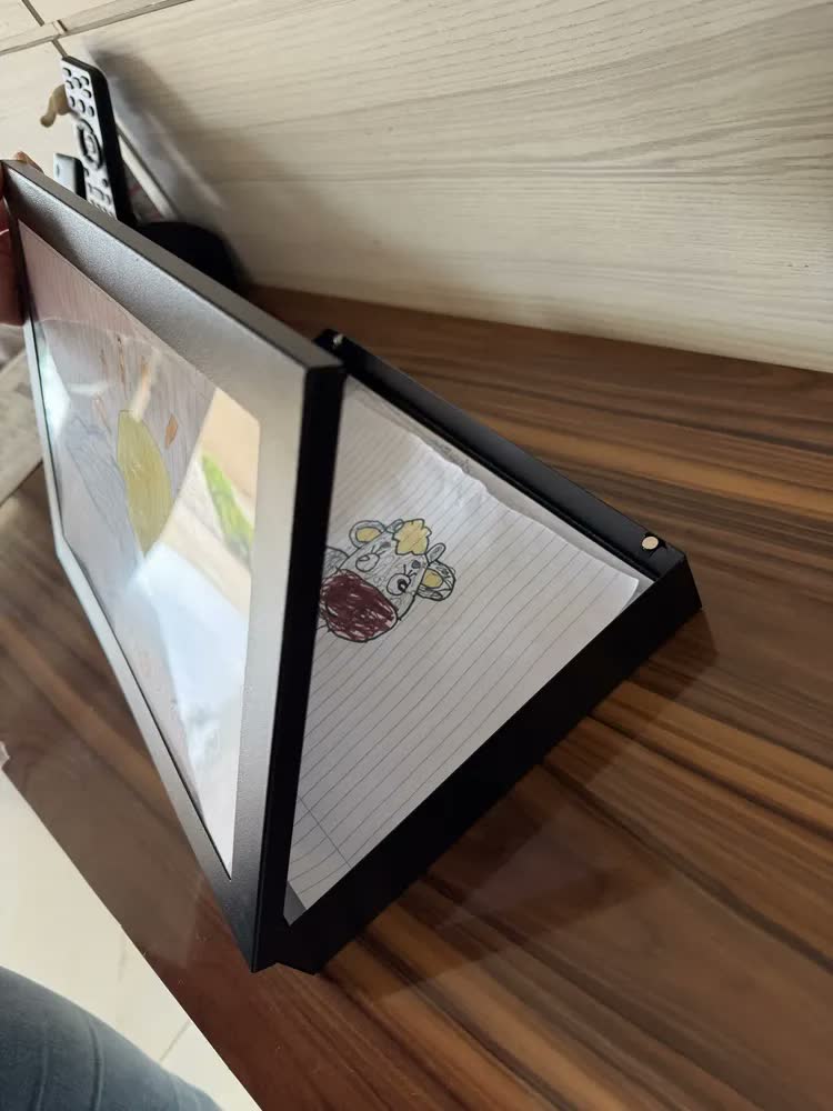 foto de Quadro Desenhos Infantil para Pendurar Parede Aço A4 Horizontal Vertical Cor Preto