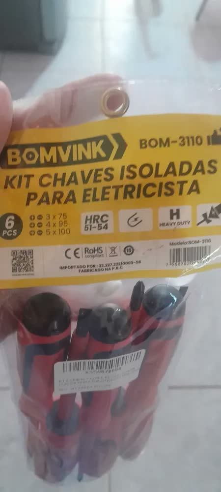 foto de Kit 6 Chaves Fenda E Philips Isoladas Jogo De Chave Eletricista Ima Magnetica Pecas Gurumania