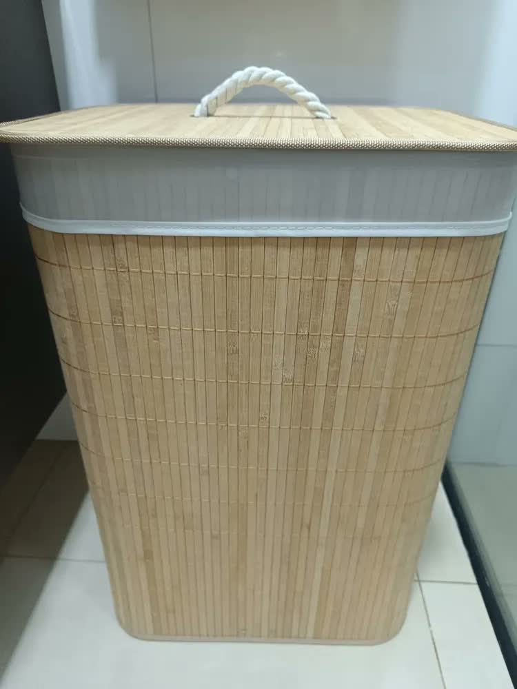 foto de Cesto de Roupa Retangular de Bambu com Tampa e Forro – Fukuyama, Bege