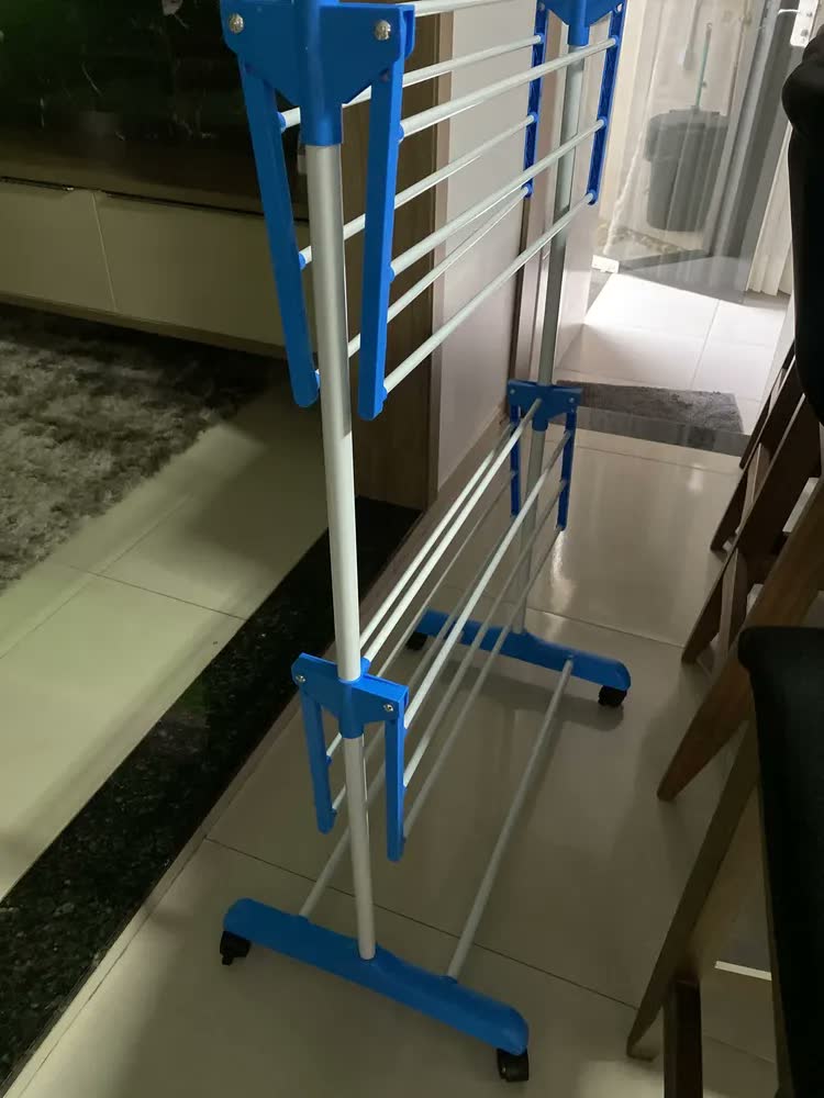 foto de Varal De Chão E Planeta Tech Dobrável 3 Andares Com Rodinha Aba Lateral Retrátil Para Cabide Lavanderia Apartamento