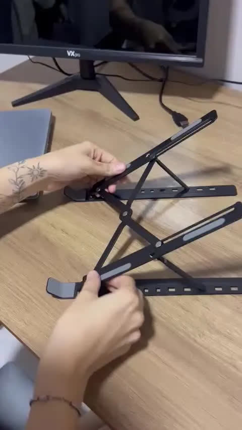 foto de Suporte de Alumínio Ajustável Dobrável para Notebook