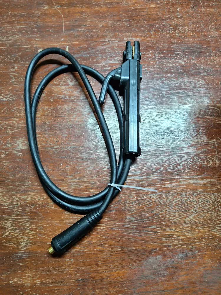 foto de Inversora de solda 160A para Eletrodo revestido e Tig monofásica - Mini Flama