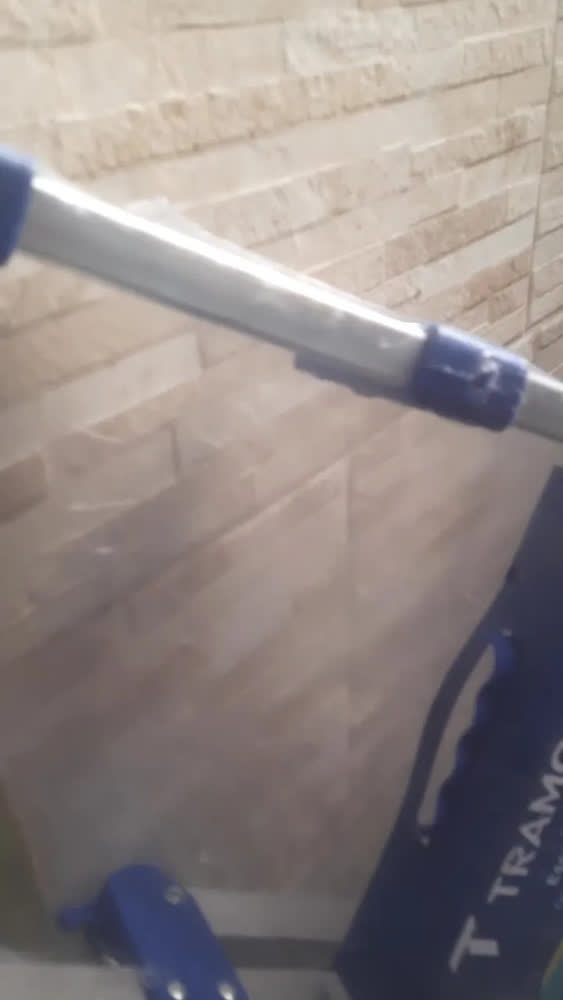 foto de Escada De Alumínio Doméstica 7 Degraus Até 120kg Tramontina