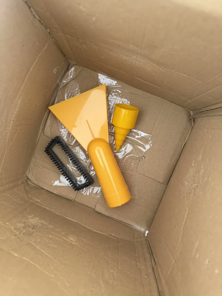 foto de Aspirador De Pó Portátil Automotivo Prático Amarelo
