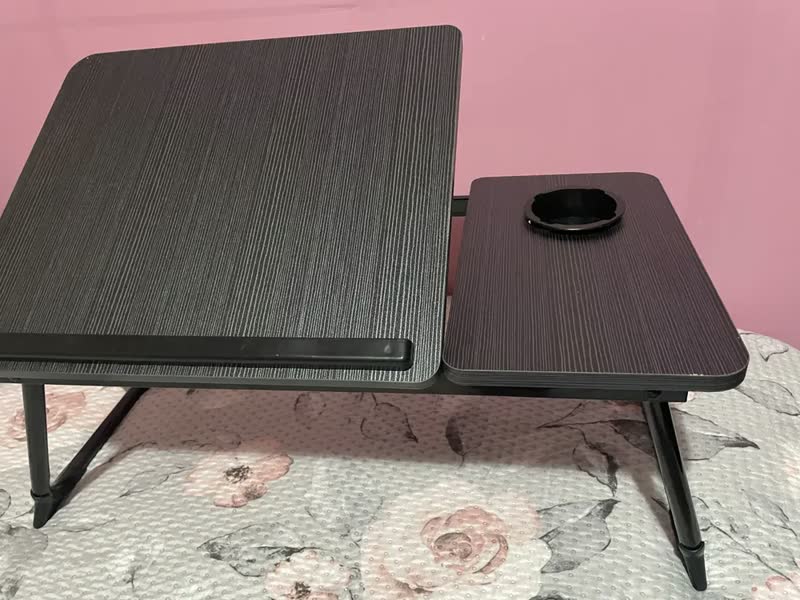 foto de Mesa Suporte Notebook Articulada Ergonômica Ajustavel Sofa Cama Mesina Home Office Preto