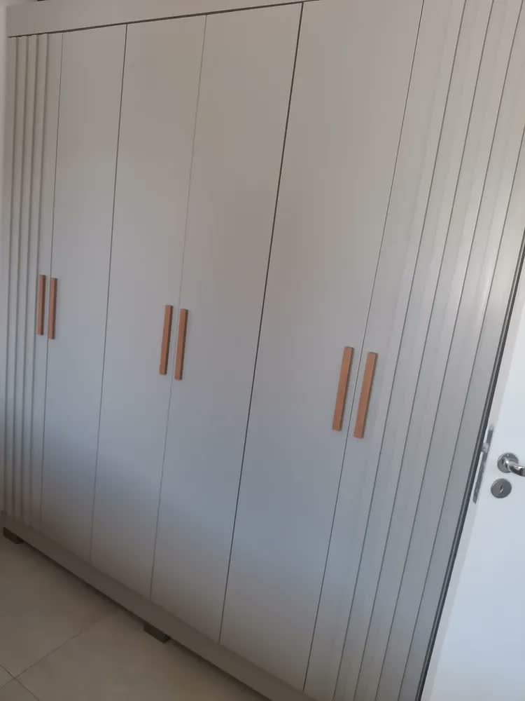 foto de Guarda Roupa Casal Ripado 6 Portas Com Pés Siena Faimec Freijó/off White