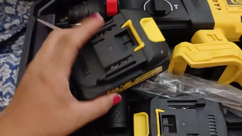 foto de Martelete Rompedor Profissional De Impacto Portátil, Motor Sem Escovas, 48v Com 2 Baterias | Perfurador Para Concreto/alvenaria | Também Fura Madeira E Metal 4 Funções