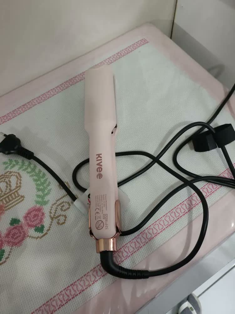 foto de Chapinha Profissional Kive KV-863 Prancha Alisadora, Modelador Inteligente, Ajustável, Infravermelho, Aquecimento Rápido, 230°C, Anti Frizz, Bivolt, Íons Negativos, Para Todos os Tipos de Cabelos