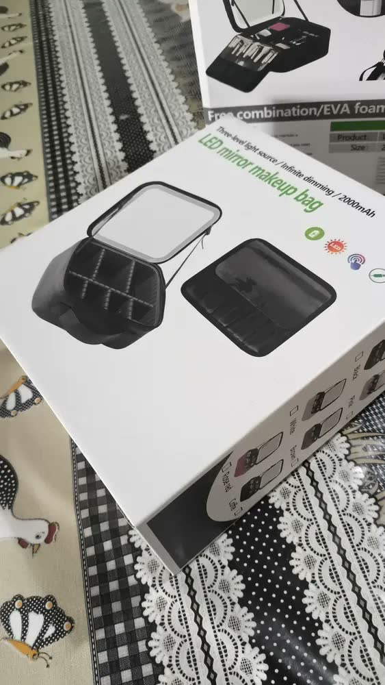 foto de Maleta De Maquiagem X-Matte Com Espelho Led Portátil Bolsa Organizadora Profissional Divisórias Porta Pincéis Preto