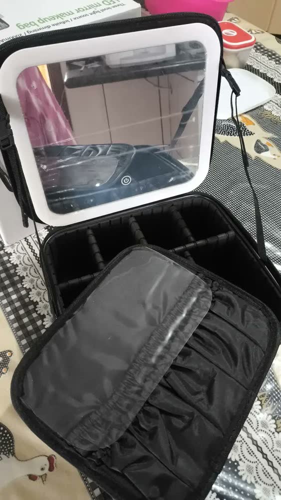 foto de Maleta De Maquiagem X-Matte Com Espelho Led Portátil Bolsa Organizadora Profissional Divisórias Porta Pincéis Preto