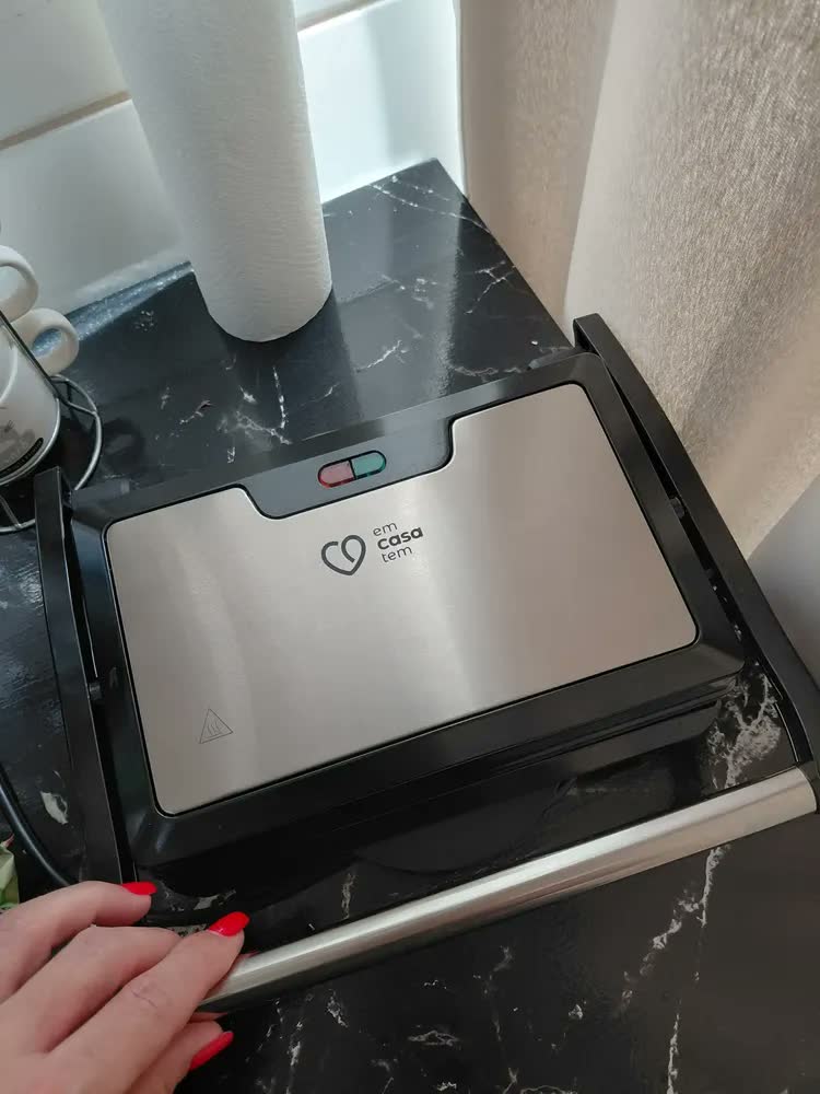 foto de Sanduicheira Grill Antiaderente Fritadeira 800w Wap 2 Em 1