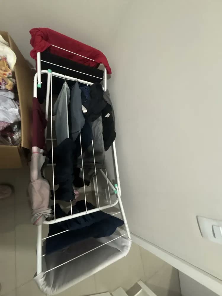 foto de Varal De Chão Retrátil Forte Abas Cor Preto